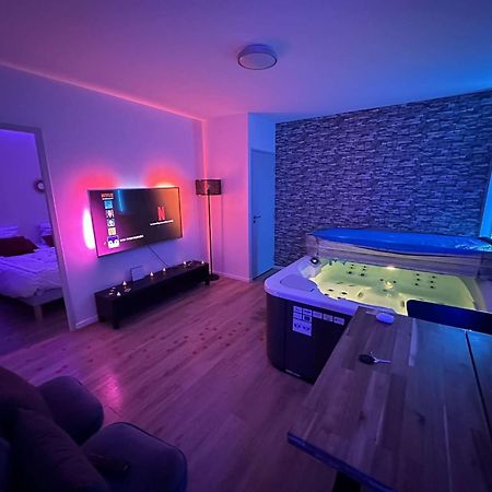 Privatespa Love Room Jacuzzi Privatif Toulouse Bagian luar foto